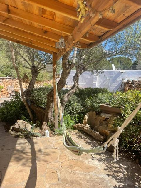 Retreat Studio Santa Eularia des Riu Exteriör bild