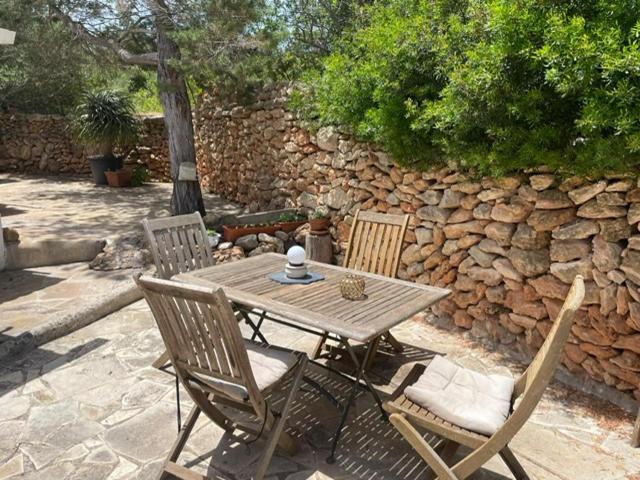 Retreat Studio Santa Eularia des Riu Exteriör bild