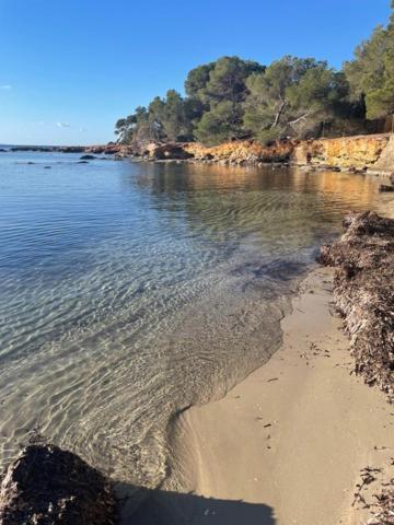 Retreat Studio Santa Eularia des Riu Exteriör bild