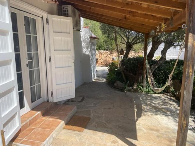 Retreat Studio Santa Eularia des Riu Exteriör bild